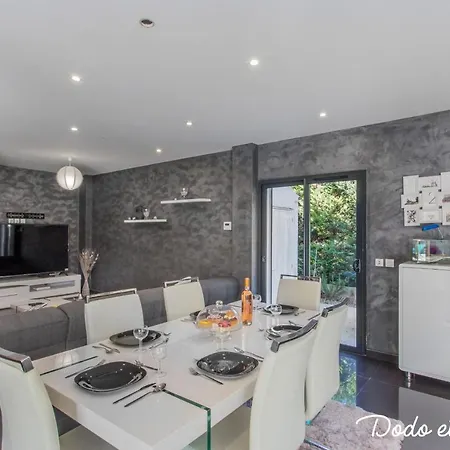 Stunning 4 Bedroom With Pool - Dodo Et Tartine *