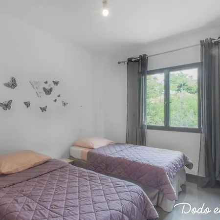 Stunning 4 Bedroom With Pool - Dodo Et Tartine